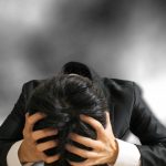 人間関係の悩みや不愉快な現実を引き寄せる心の仕組み（防衛機制）